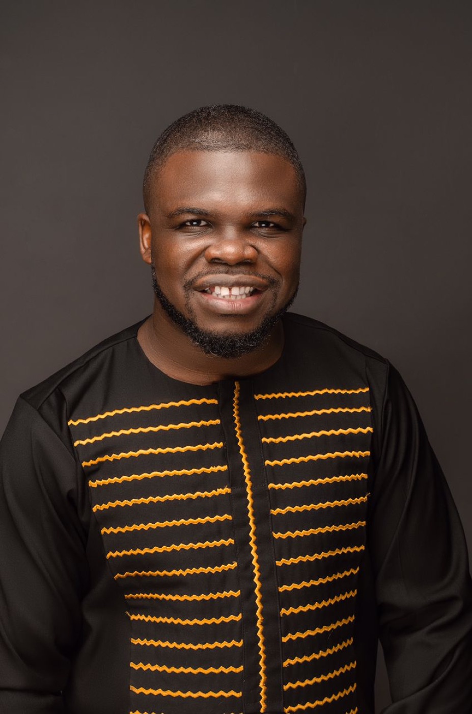 Wango Boris in black and gold attire